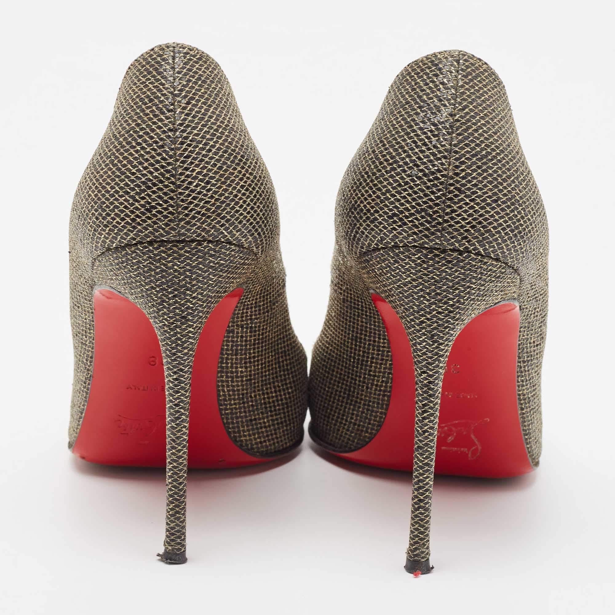 Christian Louboutin escarpins à bout rond Fifi en tissu lurex métallisé taille 38 Pour femmes en vente