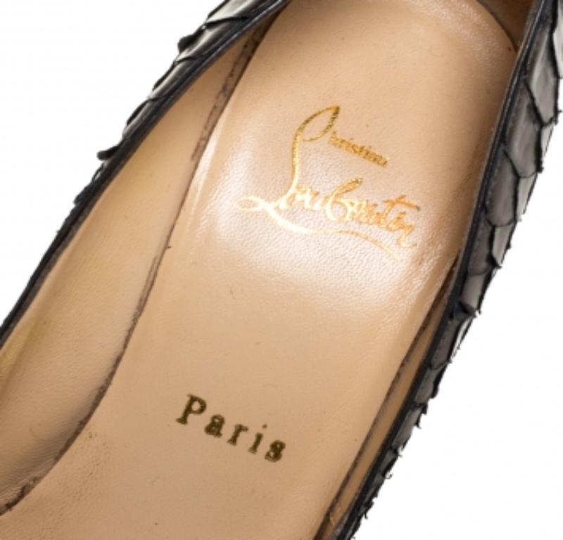 Women's Christian Louboutin Metallic Olive Green Python Leather Fifi Pumps Size 35 For Sale