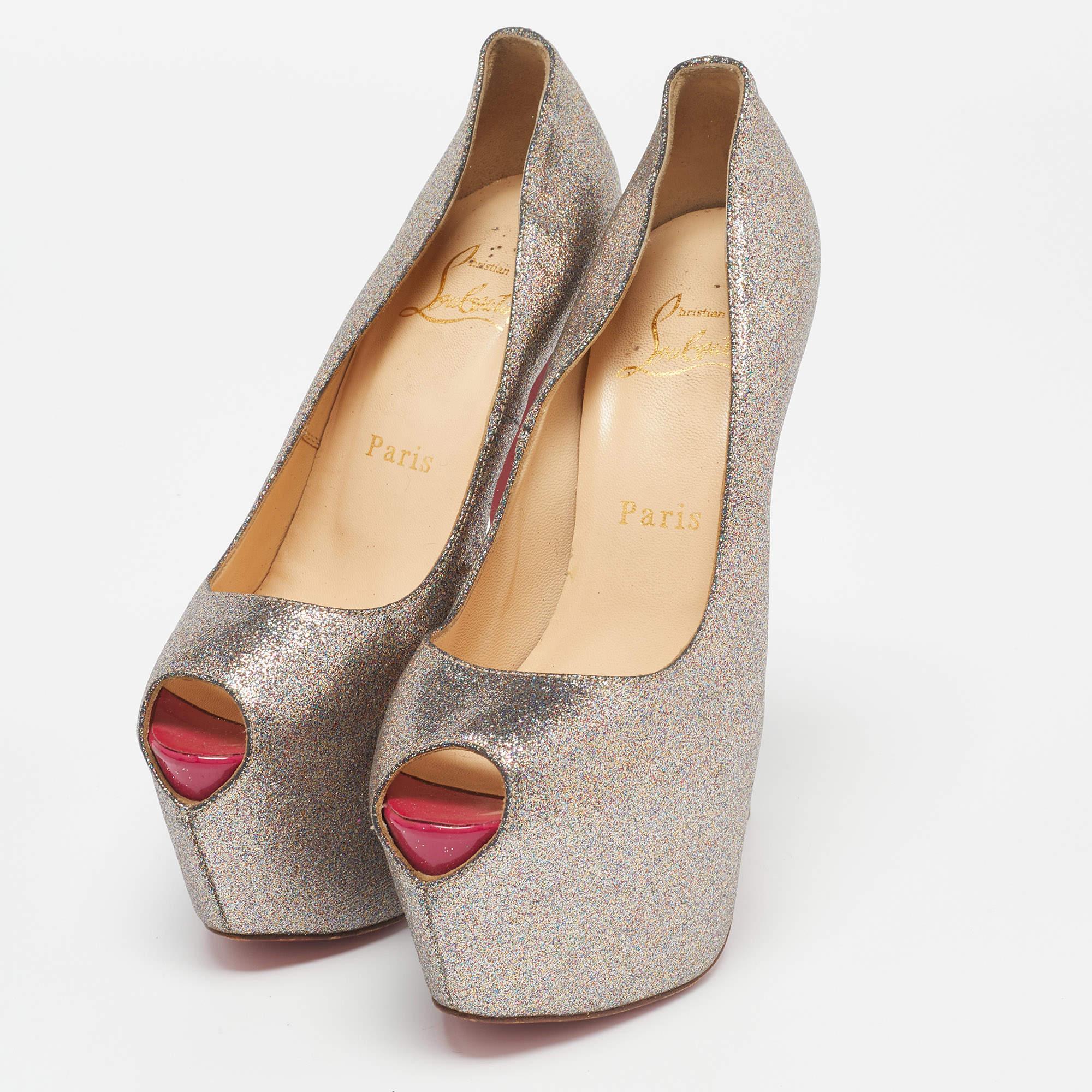 Christian Louboutin Metallic/Pink Glitter Leather Highness Pumps Size 36.5 In Good Condition For Sale In Dubai, Al Qouz 2