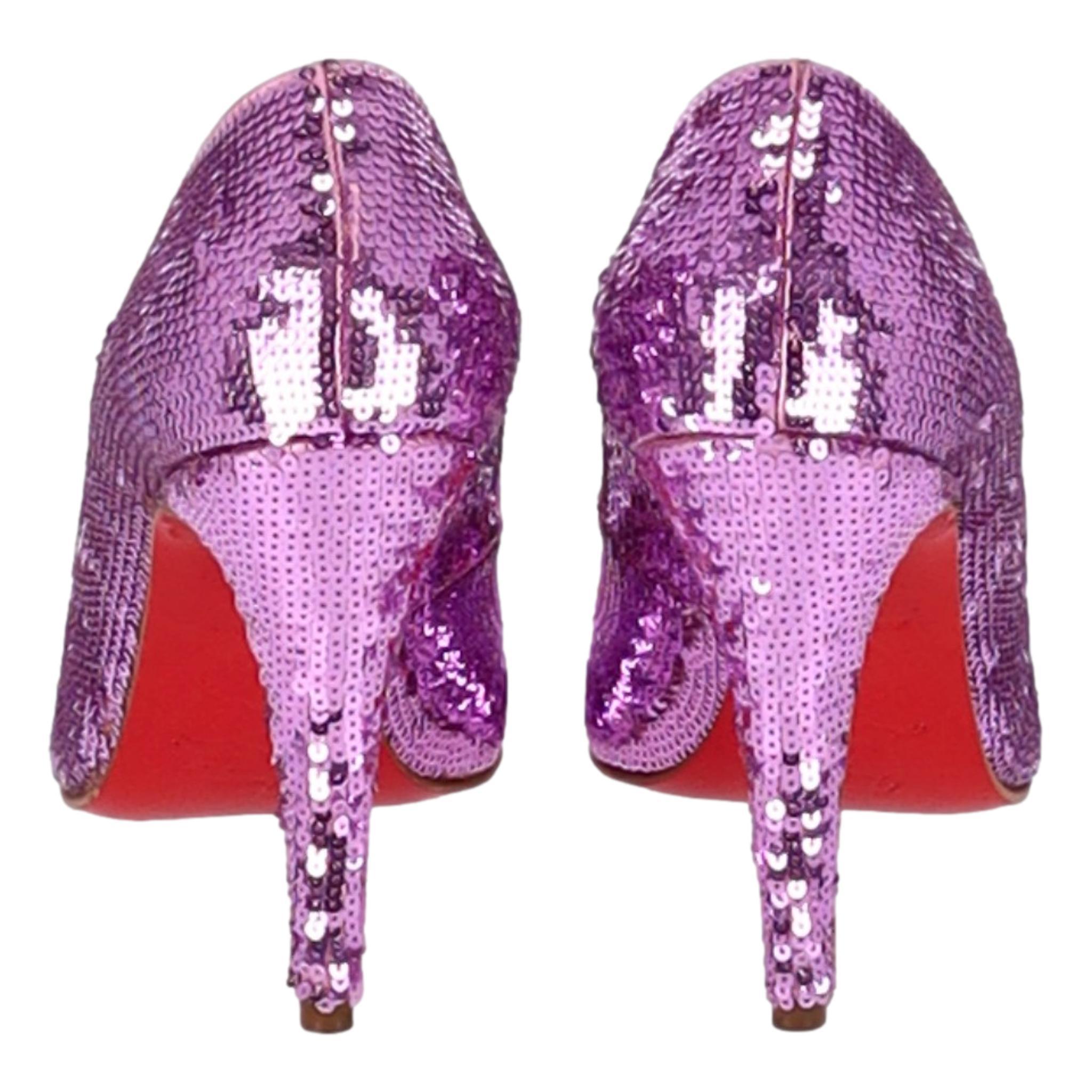 Escarpins à paillettes métalliques Christian Louboutin Pour femmes en vente