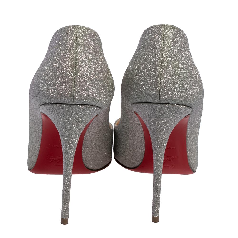 Christian Louboutin Metallic Silver Glitters Hot Chick Pumps Size 38 In New Condition In Dubai, Al Qouz 2