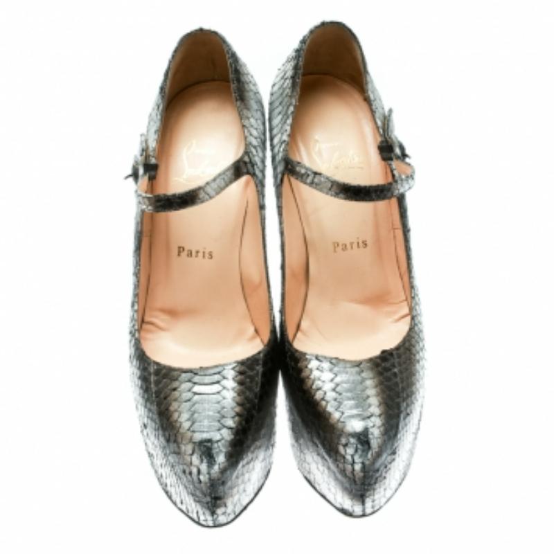 Christian Louboutin escarpins à plateforme daffodile serpent d'eau argenté métallisé taille 38 Bon état - En vente à Dubai, Al Qouz 2