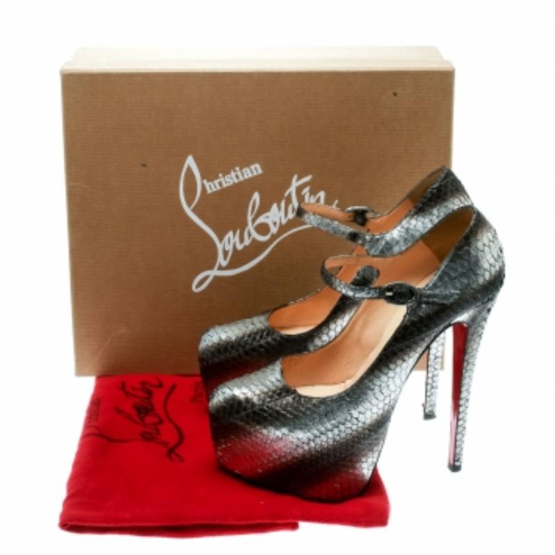 Christian Louboutin escarpins à plateforme daffodile serpent d'eau argenté métallisé taille 38 en vente 1