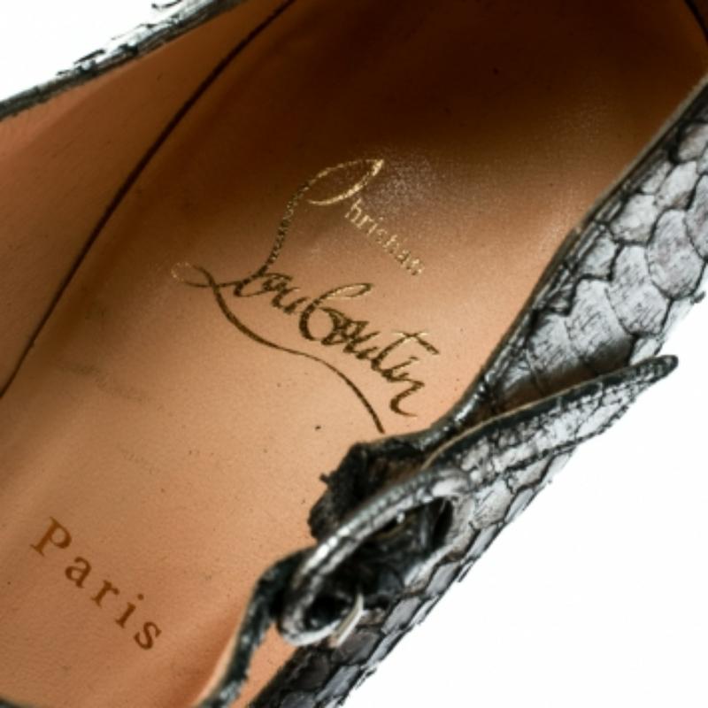 Christian Louboutin escarpins à plateforme daffodile serpent d'eau argenté métallisé taille 38 en vente 3