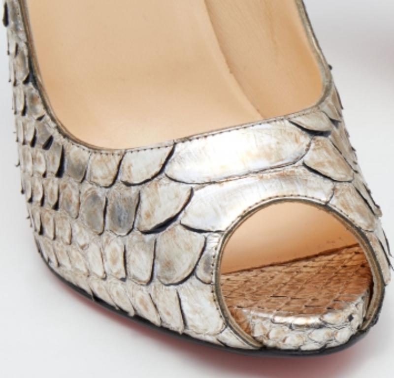 De las mujeres Christian Louboutin Bombas Metálicas de Pitón en Dos Tonos Very Prive Peep Toe Talla 38 en venta