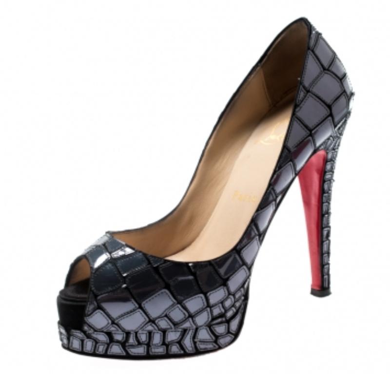 Christian Louboutin cuir miroir mosaïque 'Sobek 140' escarpins à plateforme Taille 36.5 Bon état - En vente à Dubai, Al Qouz 2