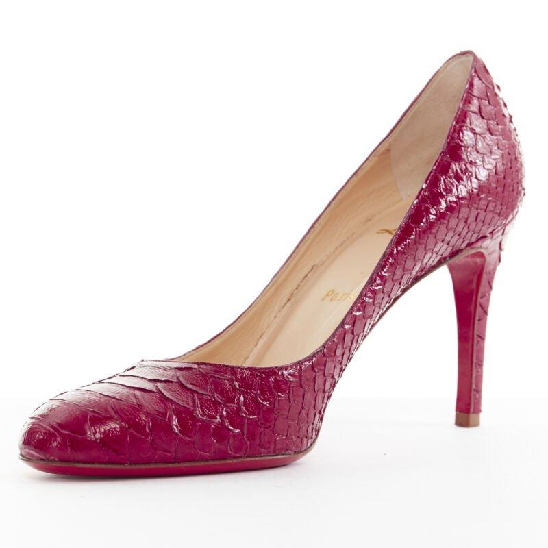 CHRISTIAN LOUBOUTIN Escarpins à bout rond en cuir rouge brillant Miss Gena 85 EU36.5 Bon état - En vente à Hong Kong, NT