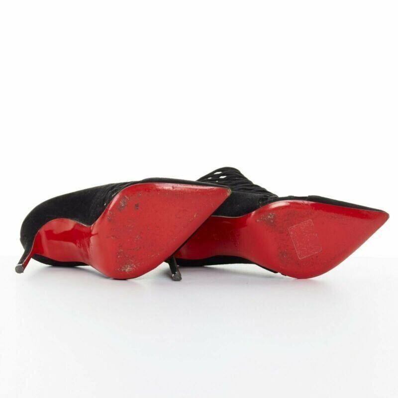 CHRISTIAN LOUBOUTIN Mrs Bouglione - Bottines pointues en daim noir à maille découpée EU35 en vente 1