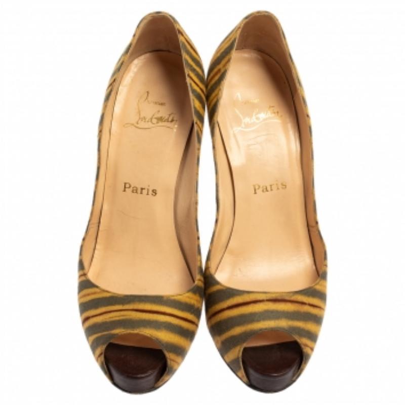 Christian Louboutin Multicolor Canvas Very Prive Peep Toe Pumps Size 36.5 For Sale 1