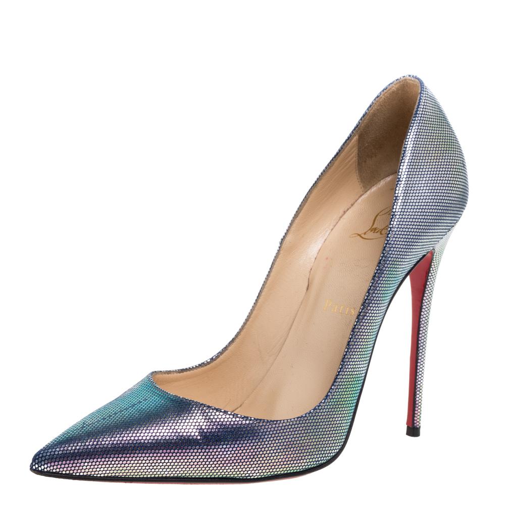 The So Kate collection was named after the famous supermodel Kate Moss known for her fashion choices. Made from iridescent leather, these pumps flaunt pointed toes leading to a sleek arch that ends on a high note with 12.5 cm stiletto heels. The