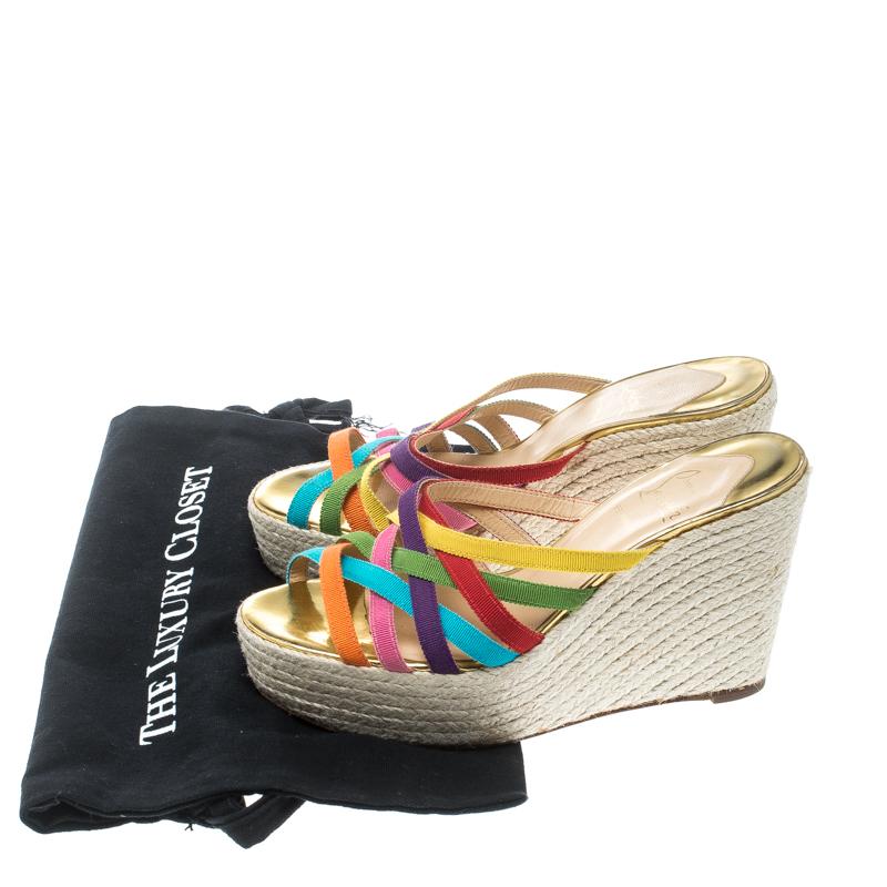 Christian Louboutin Multicolor Fabric Crepon 110 Espadrille Wedge Sandals Size 3 In Good Condition In Dubai, Al Qouz 2