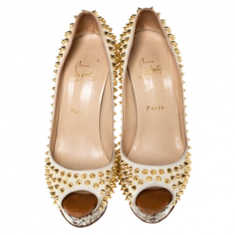 Christian Louboutin Multicolor Lady Peep Toe Spikes Plateau Pumps Größe 38.5 im Zustand „Relativ gut“ im Angebot in Dubai, Al Qouz 2