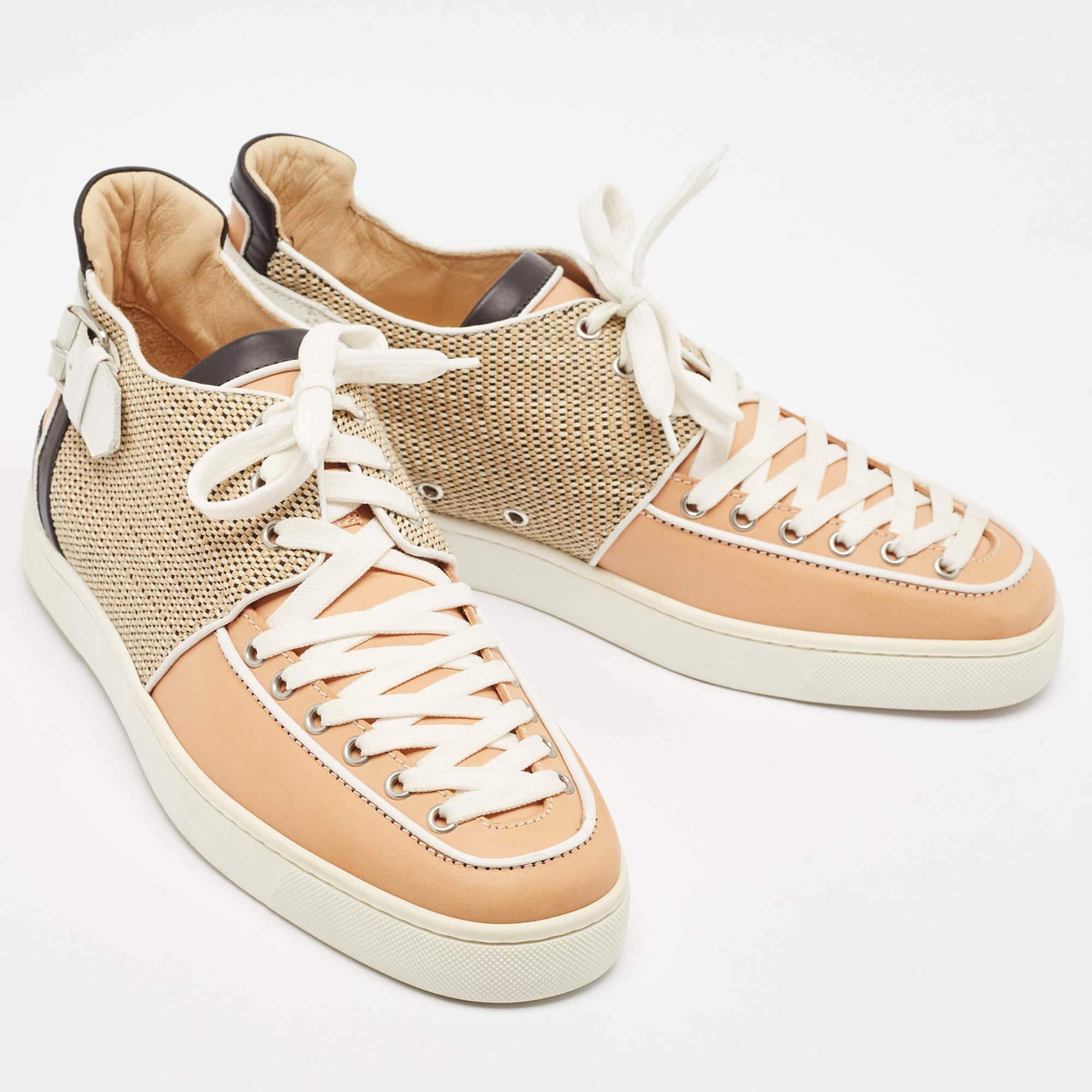 Christian Louboutin Baskets multicolores à lacets, taille 45 Excellent état - En vente à Dubai, Al Qouz 2