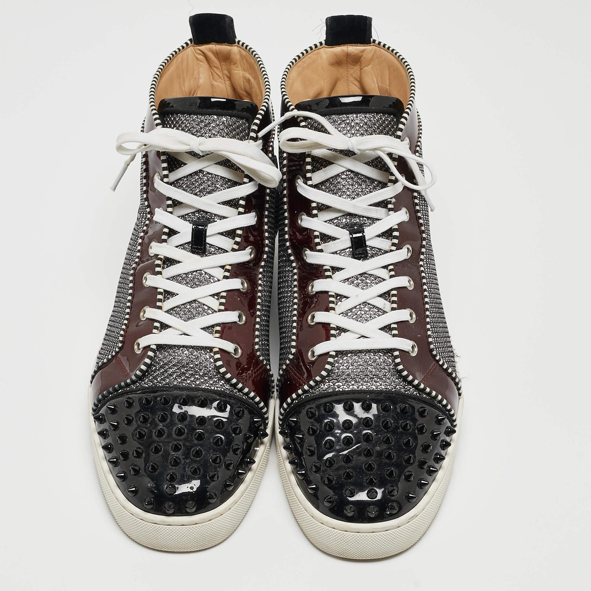 Presented in a classic silhouette, these Christian Louboutin sneakers are a seamless combination of luxury, comfort, and style. These sneakers are designed with signature details and comfortable insoles.

