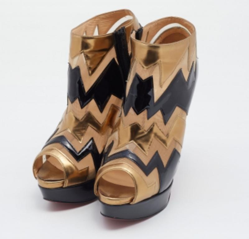 Christian Louboutin Multicolor Patent Leather & Mesh Peep toe Booties Size 38.5 In Good Condition For Sale In Dubai, Al Qouz 2