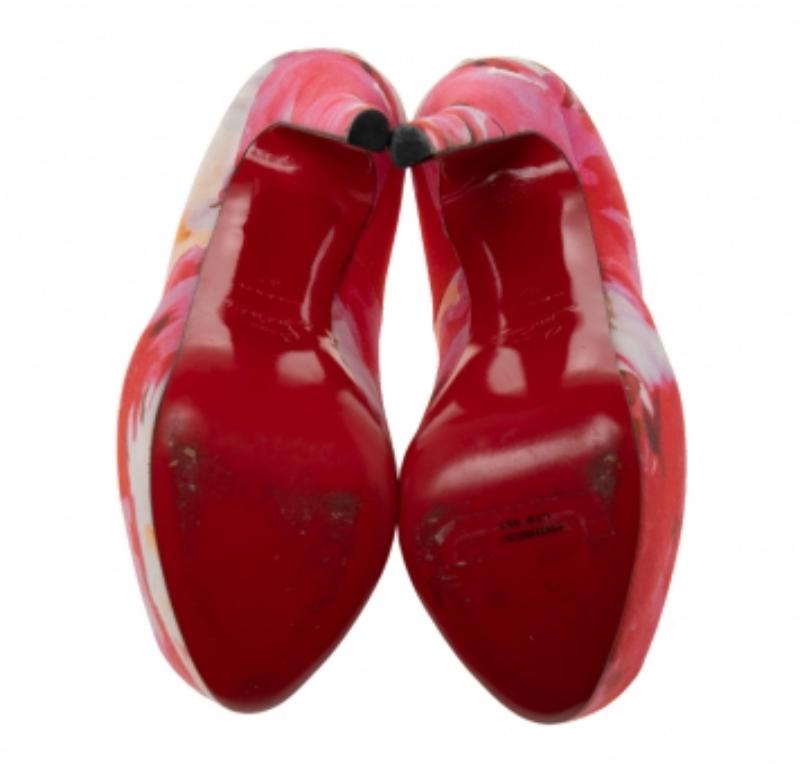 Christian Louboutin escarpins à talons hauts en tissu popi multicolore, taille 37 en vente 3