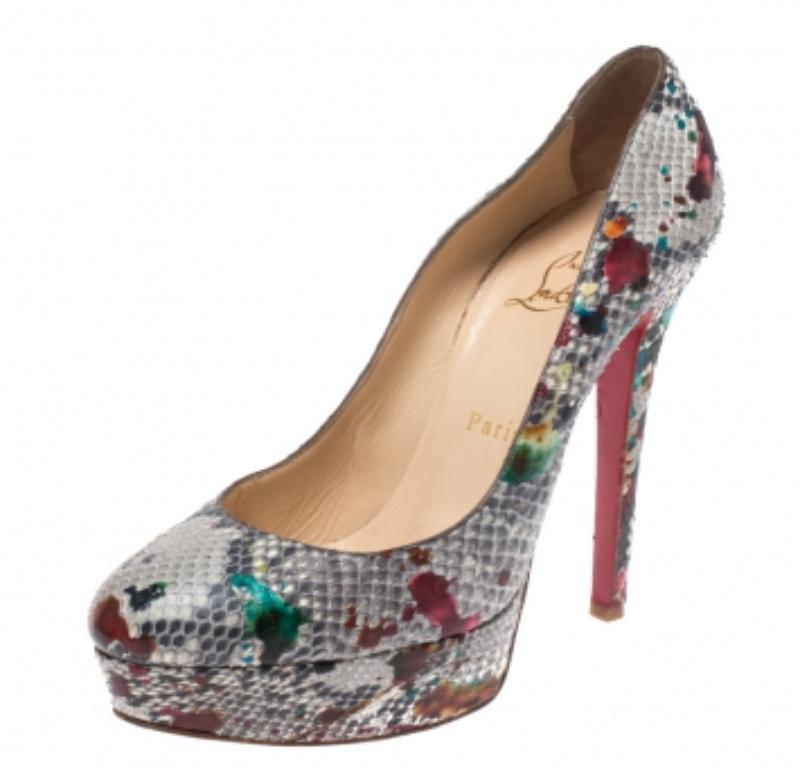 Christian Louboutin Multicolor Python Bianca Plateau Pumps Größe 37 im Zustand „Gut“ im Angebot in Dubai, Al Qouz 2