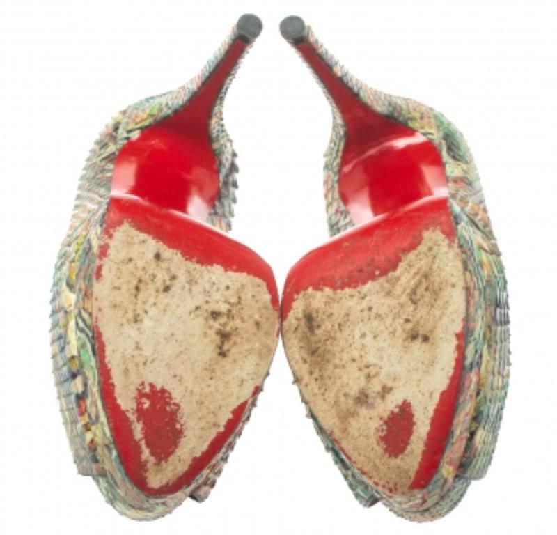 Christian Louboutin Multicolor Schlangenhaut Palais Royal Peep Toe Pumps Größe 37.5 im Angebot 2