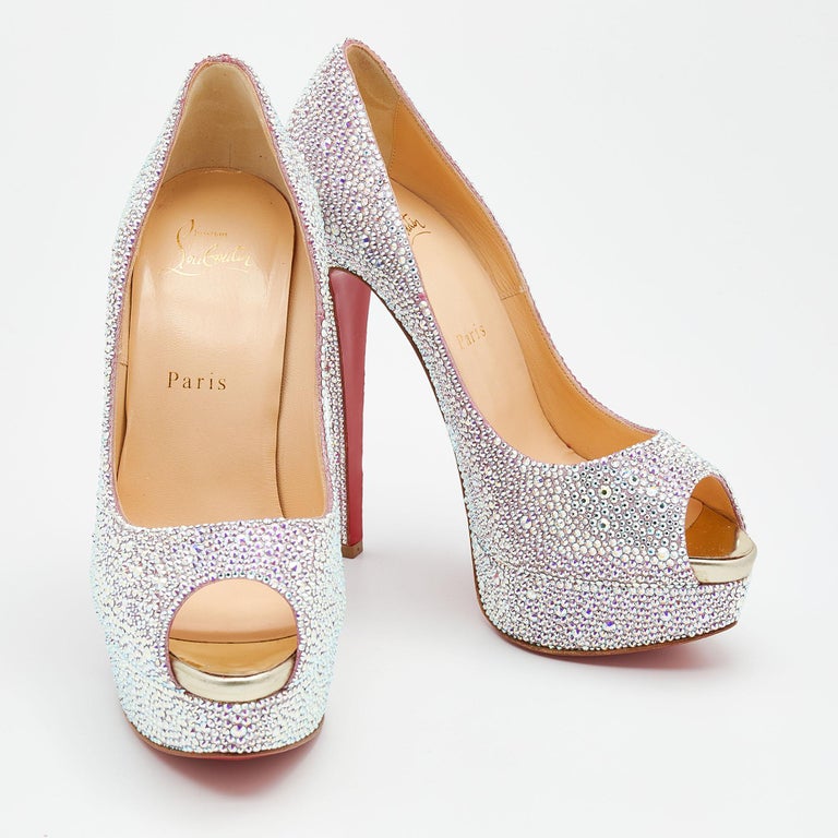 Christian Louboutin - Chaussures Aurora à bout ouvert en cuir embellies de  cristaux Mutlticolore pour femme - En vente sur 1stDibs