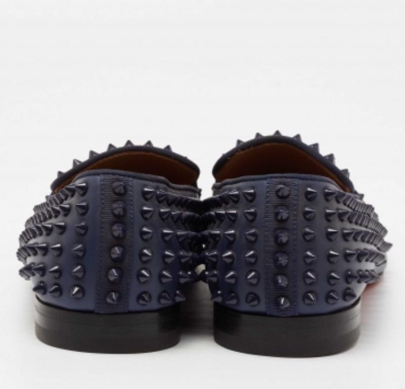 Christian Louboutin - Chaussures de smoking à pointes en cuir bleu marine, taille 40 Pour hommes en vente
