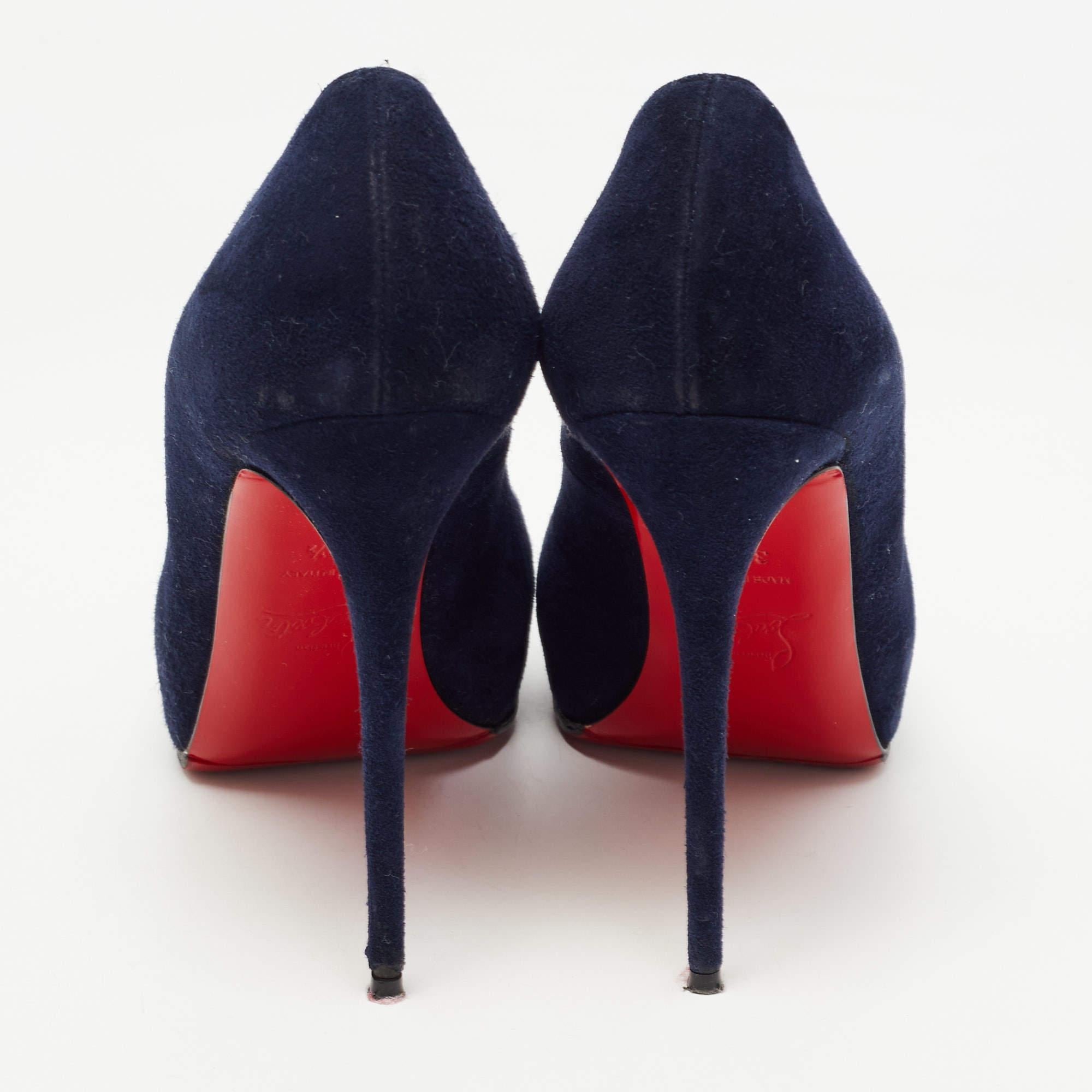 Christian Louboutin Navy Blue Suede Very Prive Pumps Size 37.5 In Good Condition In Dubai, Al Qouz 2