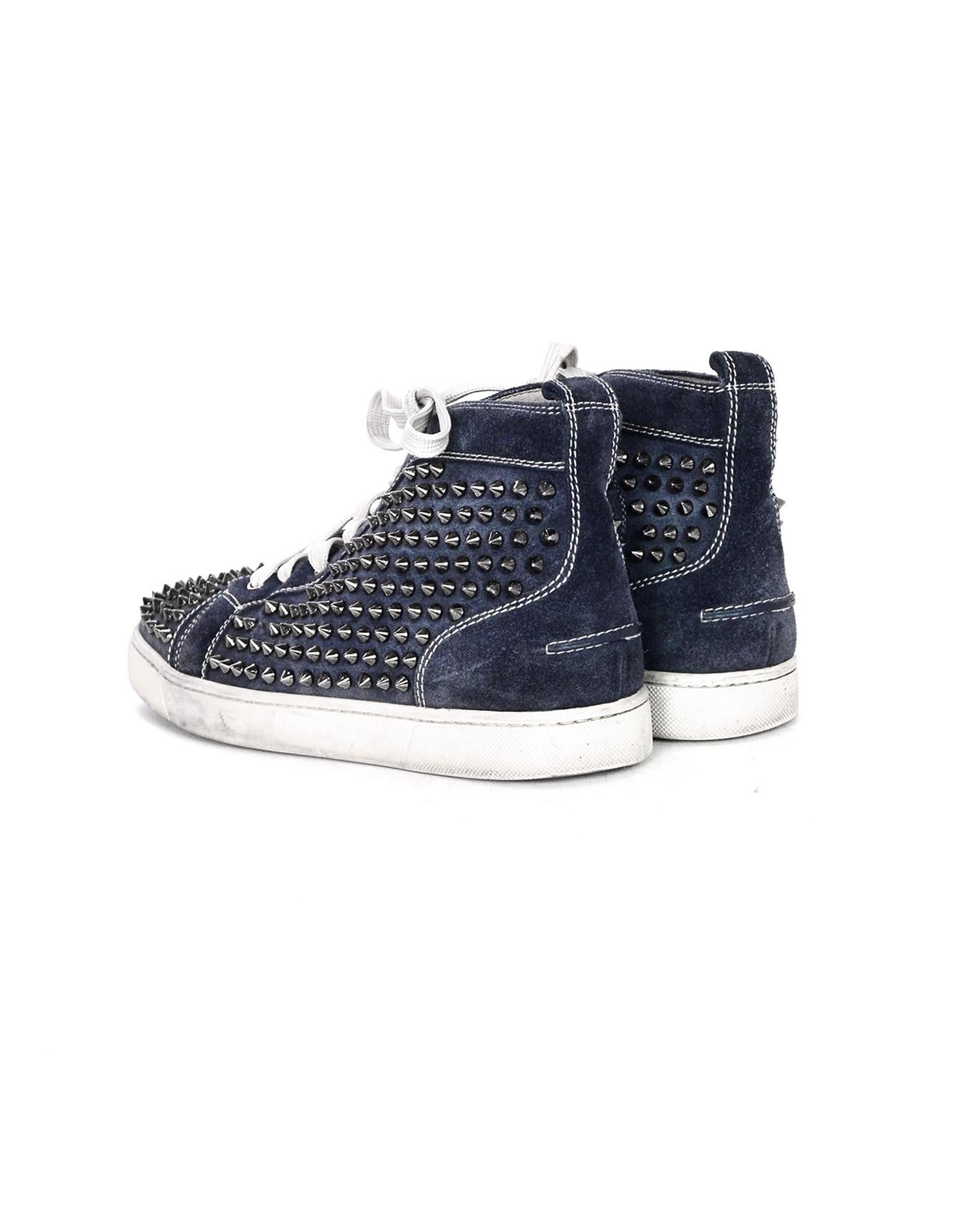Christian Louboutin Navy Suede Louis Spiked Hi Top Sneakers Sz 40.5 W/ 2 DB In Good Condition In New York, NY