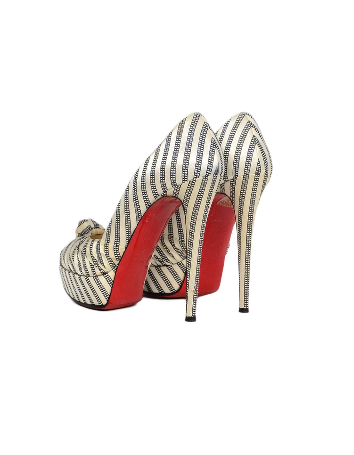 Christian Louboutin Navy/White Greissimo 140 Peep Toe Pumps sz 39.5 In Good Condition In New York, NY