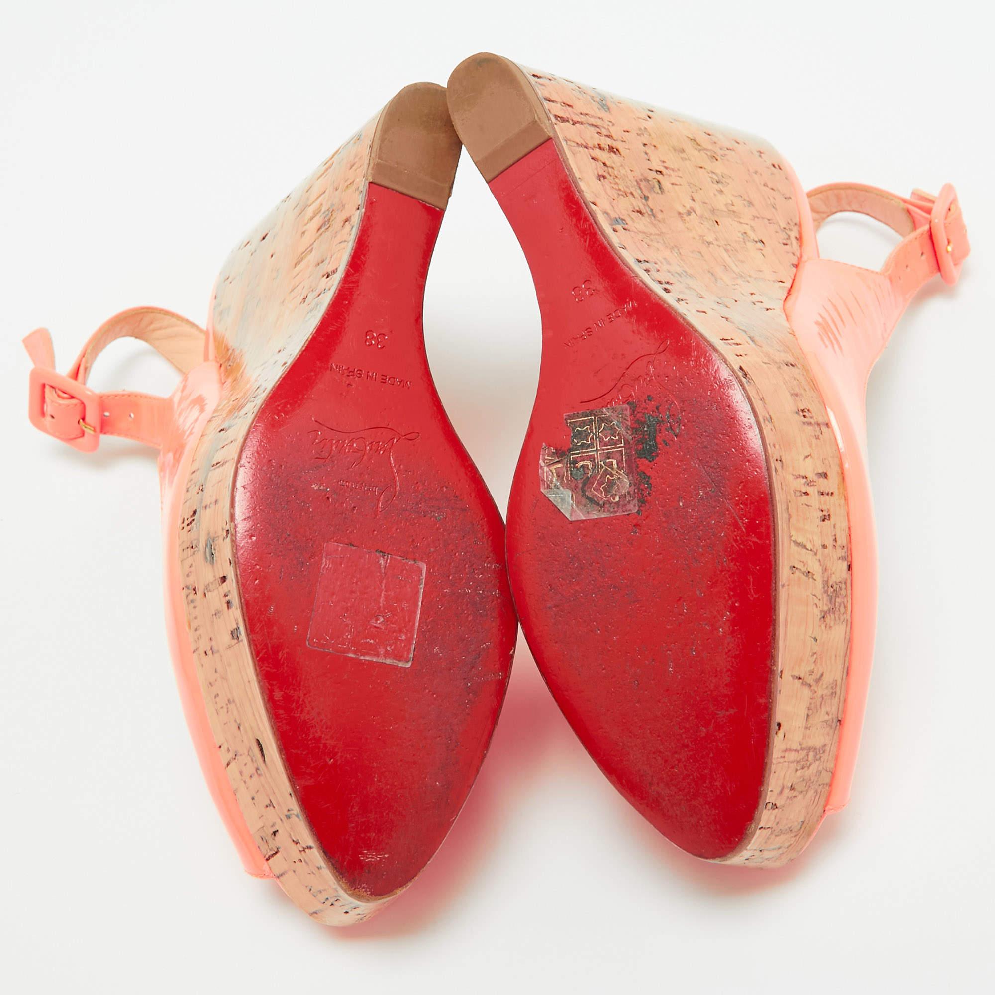 Christian Louboutin Neón charol Une Plume Cuña Slingback Bombas Tamaño 38 en venta 1
