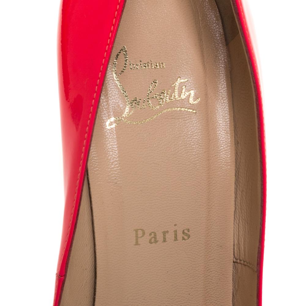 Christian Louboutin Neon Pink Patent So Kate Pointed Toe Pump Size 37.5 In Good Condition In Dubai, Al Qouz 2