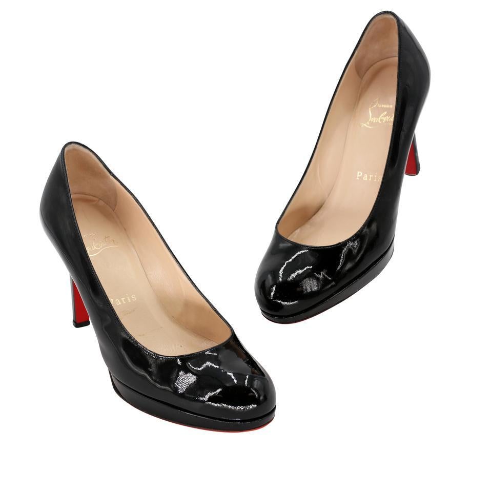 These chic and elegant Christian Louboutin Black Patent Leather Bianca Pumps are a great addition to any wardrobe! They will give you the height and poise that every Louboutin woman desires. Soft rounded toe style with leather lined upper makes for