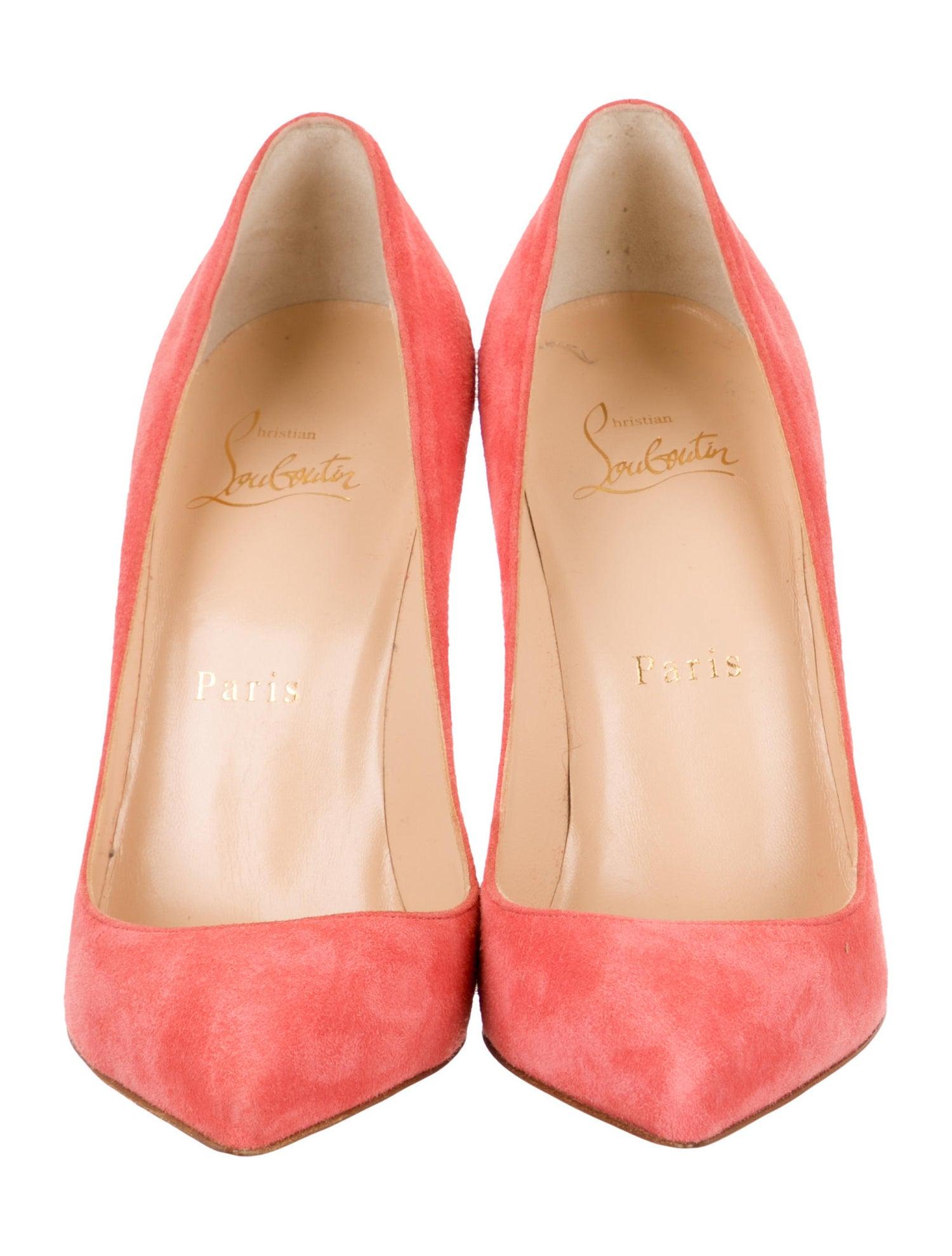 Christian Louboutin NEW Coral Suede Leather Pumps Heels in Box

Size IT 36
Suede
Slip on
Made in Italy
Heel height 4