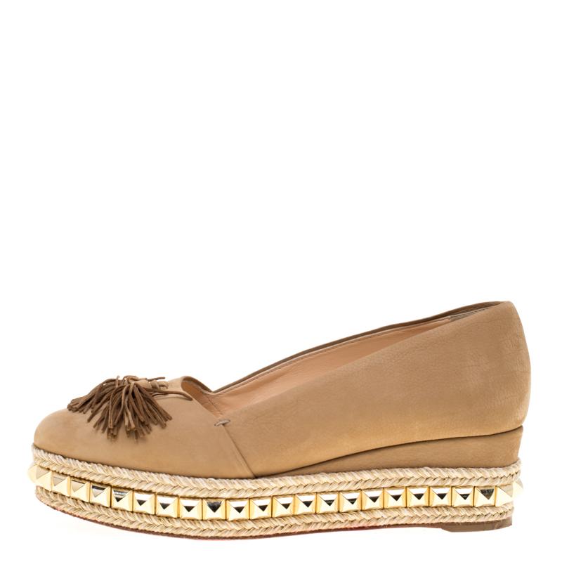 Christian Louboutin Nubuck Leather Carmel CA Wedge Espadrille Size 37 In Good Condition In Dubai, Al Qouz 2