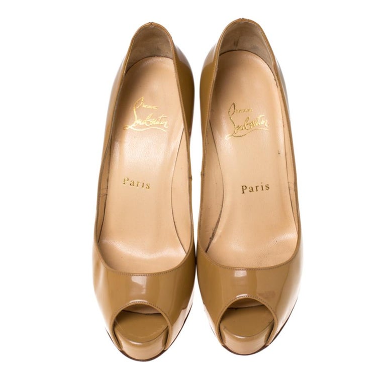 louboutin nude flat