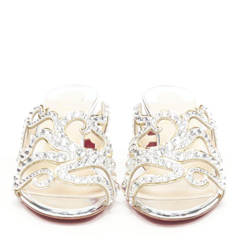 Beige CHRISTIAN LOUBOUTIN Octostrass à brides argentées à talons moyens EU36 en vente