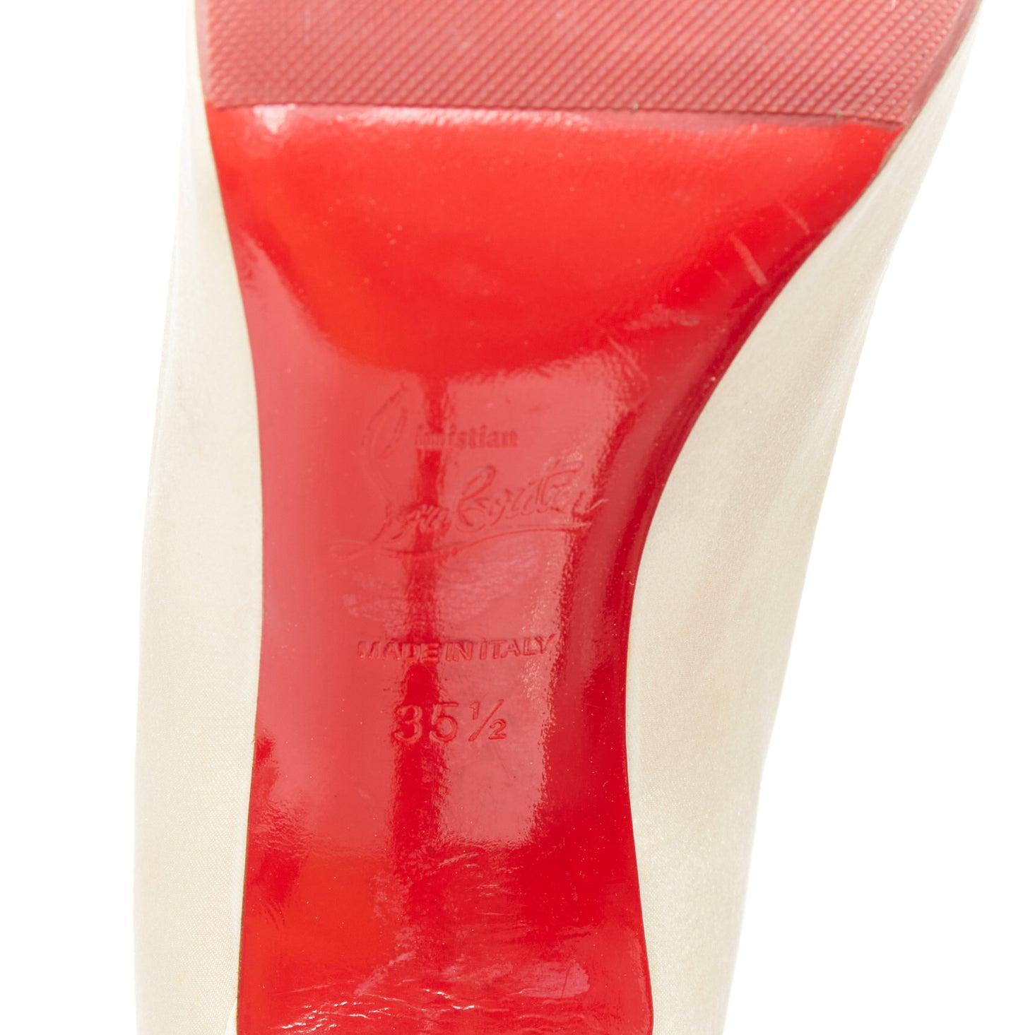 CHRISTIAN LOUBOUTIN off white satin pearl embellished bridal pumps EU35.5 en vente 5