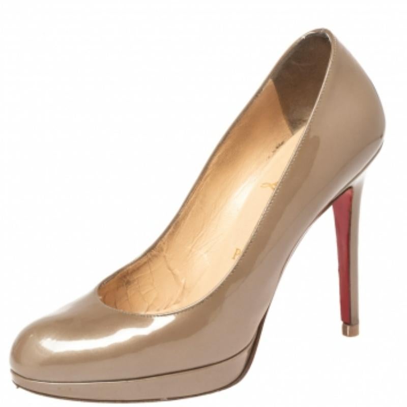 Louboutins are designed to lift one's attitude and outfit. Let this pair lift yours as well by owning them today. Crafted from patent leather, these Green pumps carry covered toes and a sleek silhouette. Completed with 10.5 cm heels and the