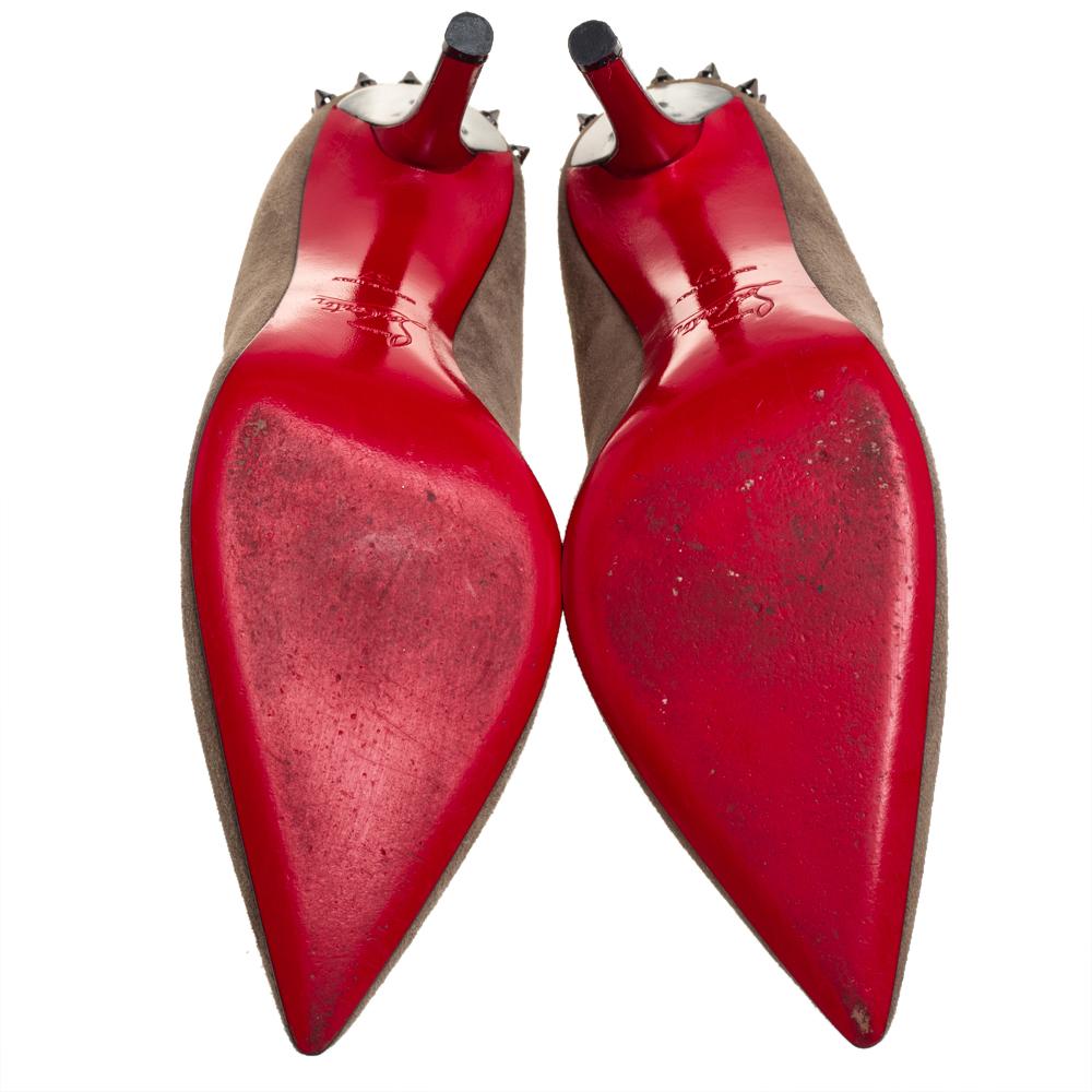 Christian Louboutin Olive Green Suede Zappa Pointed Toe Pumps Size 37 In Good Condition In Dubai, Al Qouz 2