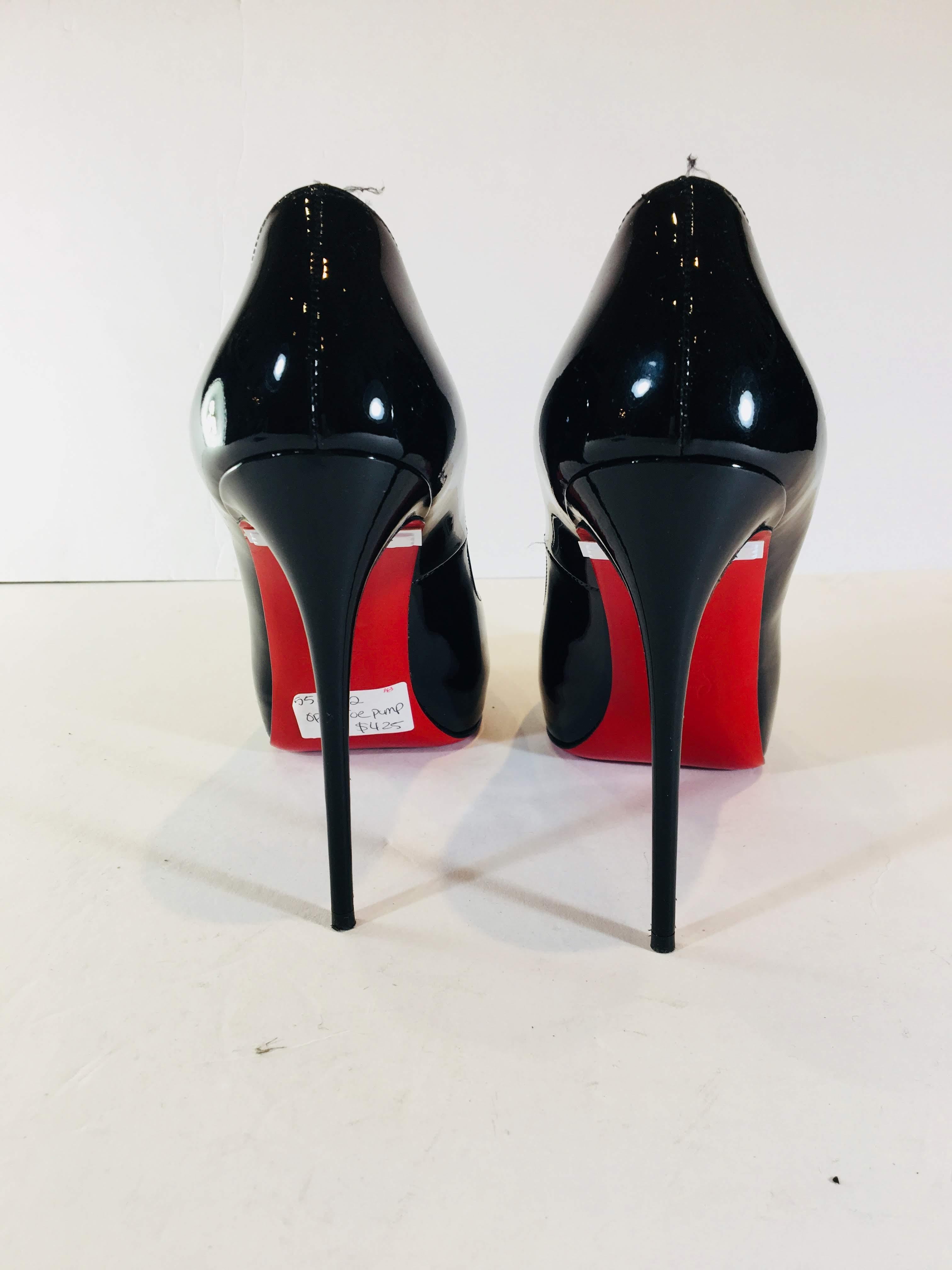 Christian Louboutin Open Toe Pumps In Good Condition In Bridgehampton, NY