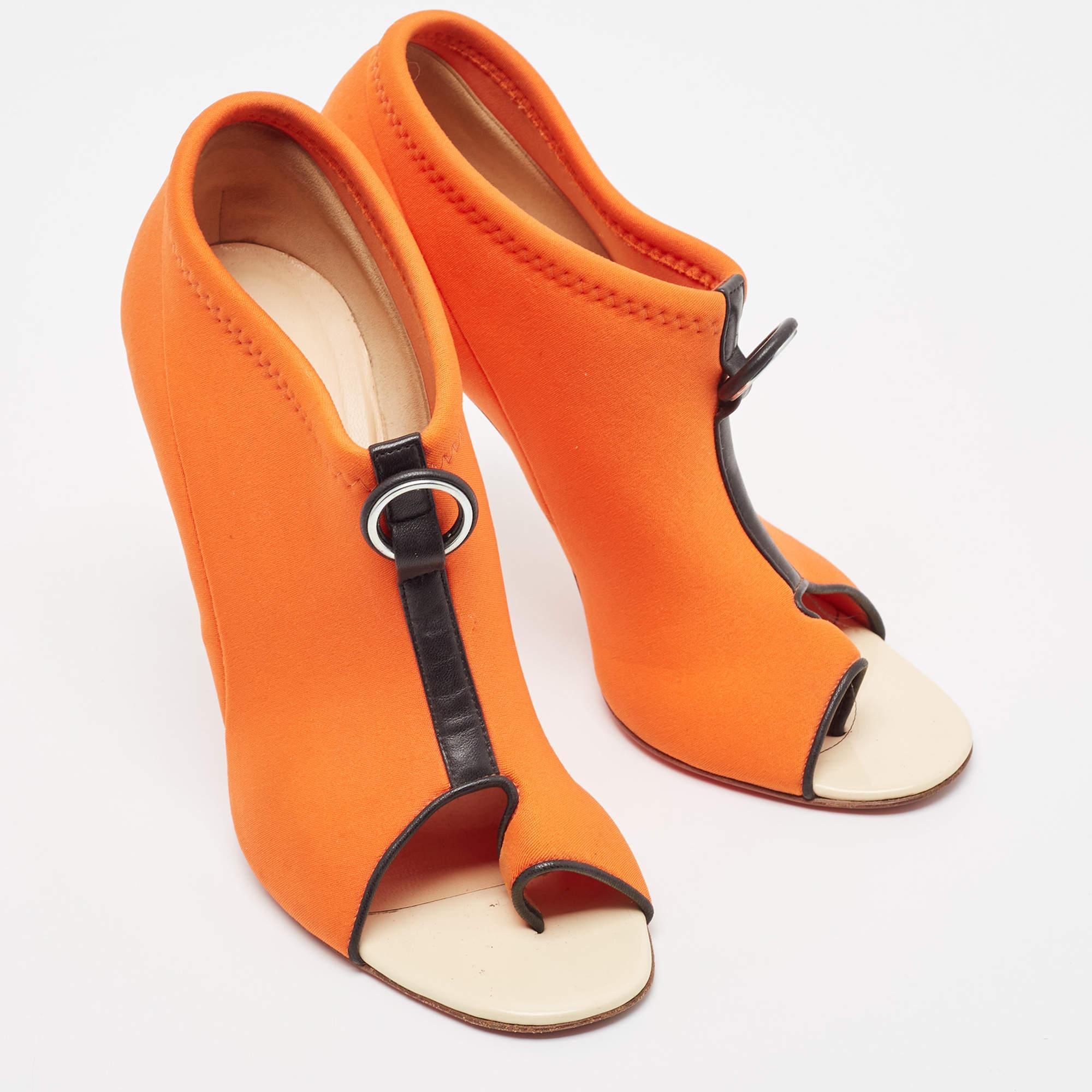 Christian Louboutin Orange Fabric Peep Toe Sandals Size 38 In Good Condition For Sale In Dubai, Al Qouz 2