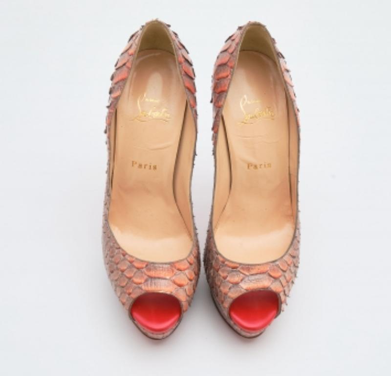 Marrone Christian Louboutin Pumps Peep Toe arancio/grigio in pitone Very Prive Taglia 39,5 in vendita