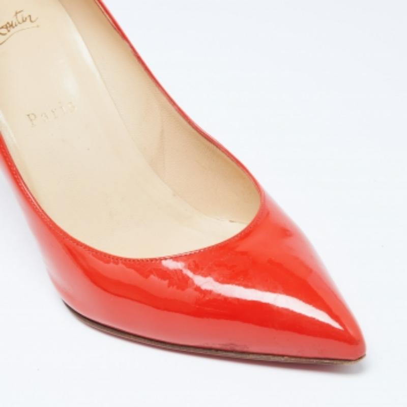 These pre-owned Christian Louboutin pumps are a great choice if you’re looking to add a pair that's both classy and versatile. The pair has been made in Italy from orange patent leather and set on 9 cm heels to deliver an elegant silhouette.