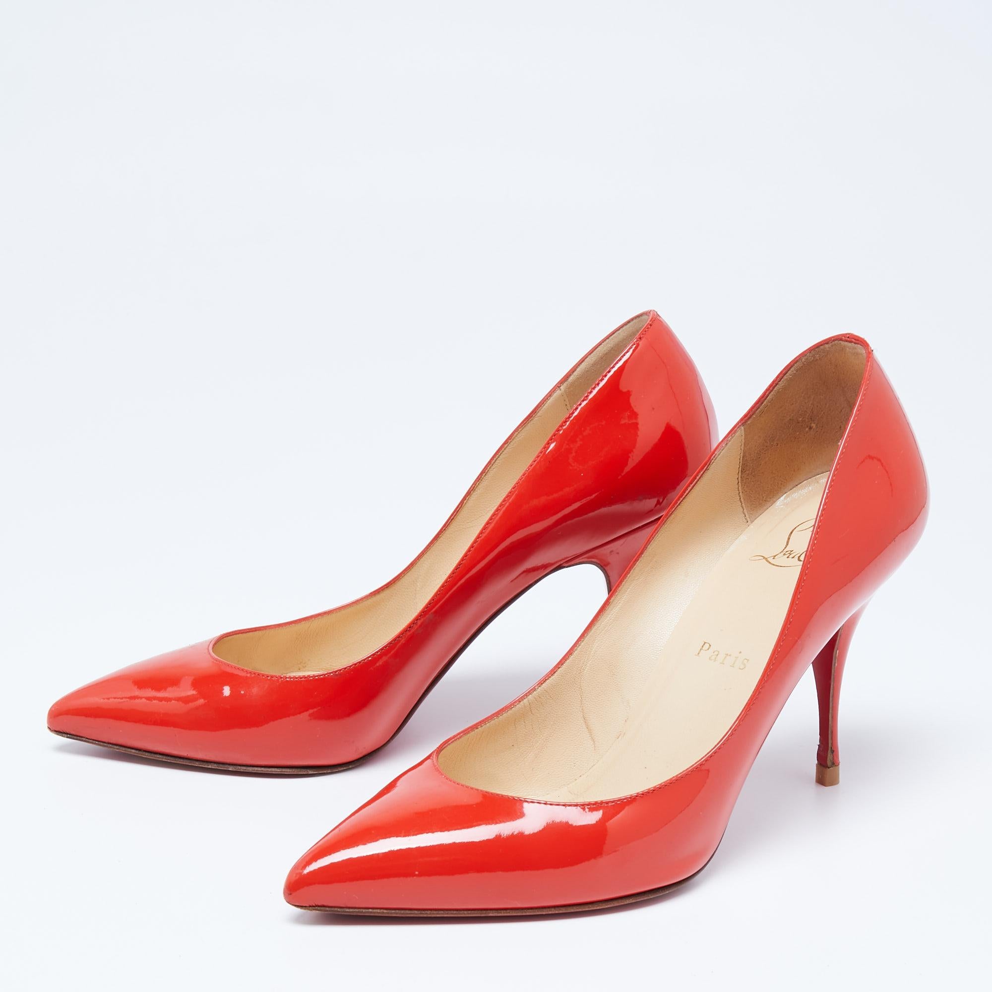 These pre-owned Christian Louboutin pumps are a great choice if you’re looking to add a pair that's both classy and versatile. The pair has been made in Italy from orange patent leather and set on 9 cm heels to deliver an elegant