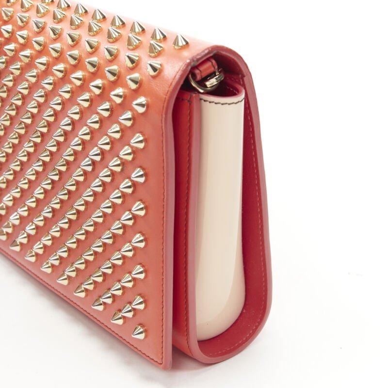 Christian Louboutin Paloma, borsa a tracolla con catena in oro e borchie in rosa in vendita 2