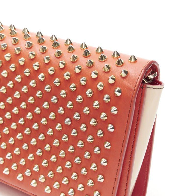 Christian Louboutin Paloma, borsa a tracolla con catena in oro e borchie in rosa in vendita 3