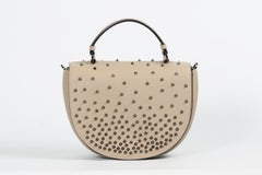 Christian Louboutin Panettone Umhängetasche aus Leder mit Spikes