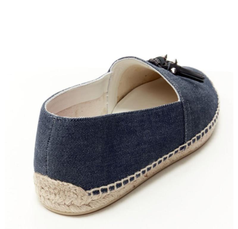 CHRISTIAN LOUBOUTIN Papiougomme alpargatas con borla y tachuelas de tela vaquera azul EU42 en venta 3