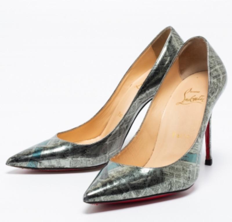 Christian Louboutin Paris Map Print Patent Leather Decollete Pumps Size 36.5 In Good Condition For Sale In Dubai, Al Qouz 2