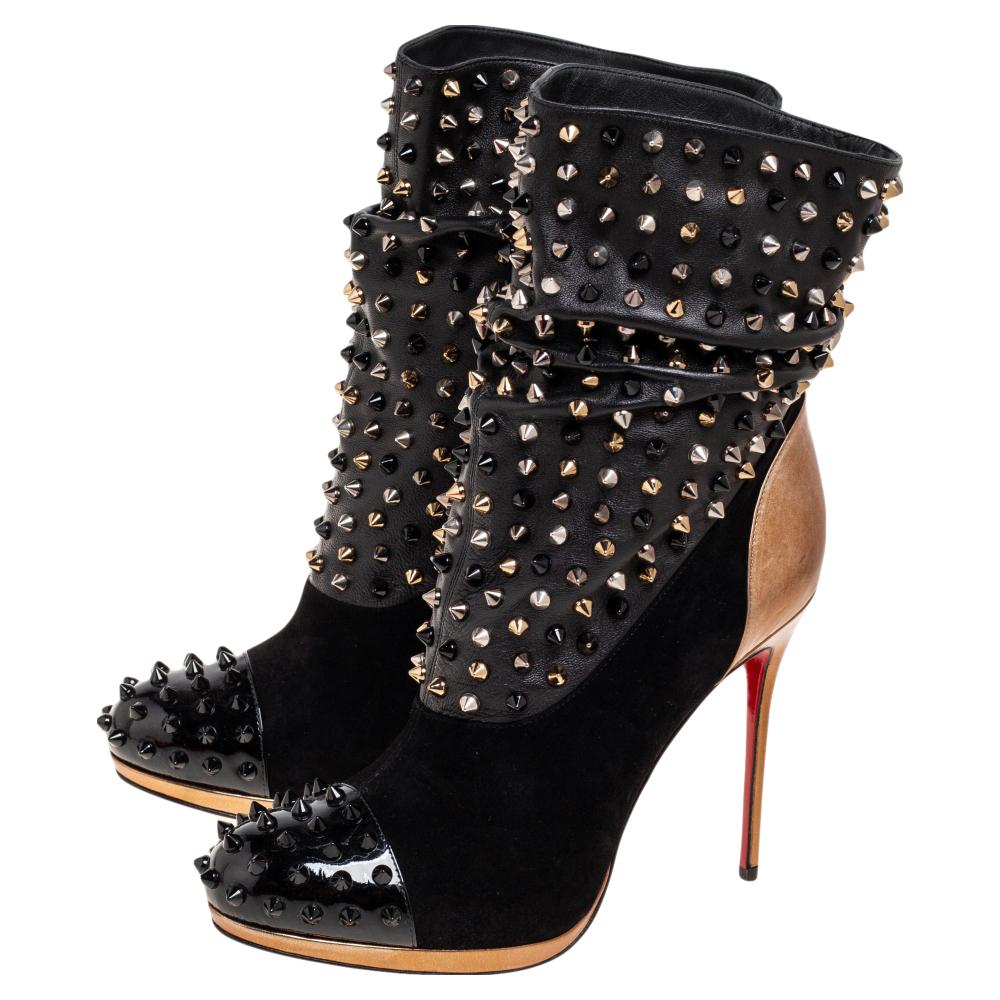 Christian Louboutin  Patent Leather and Suede Spike Wars Ankle Boots Size 39.5 In Good Condition In Dubai, Al Qouz 2