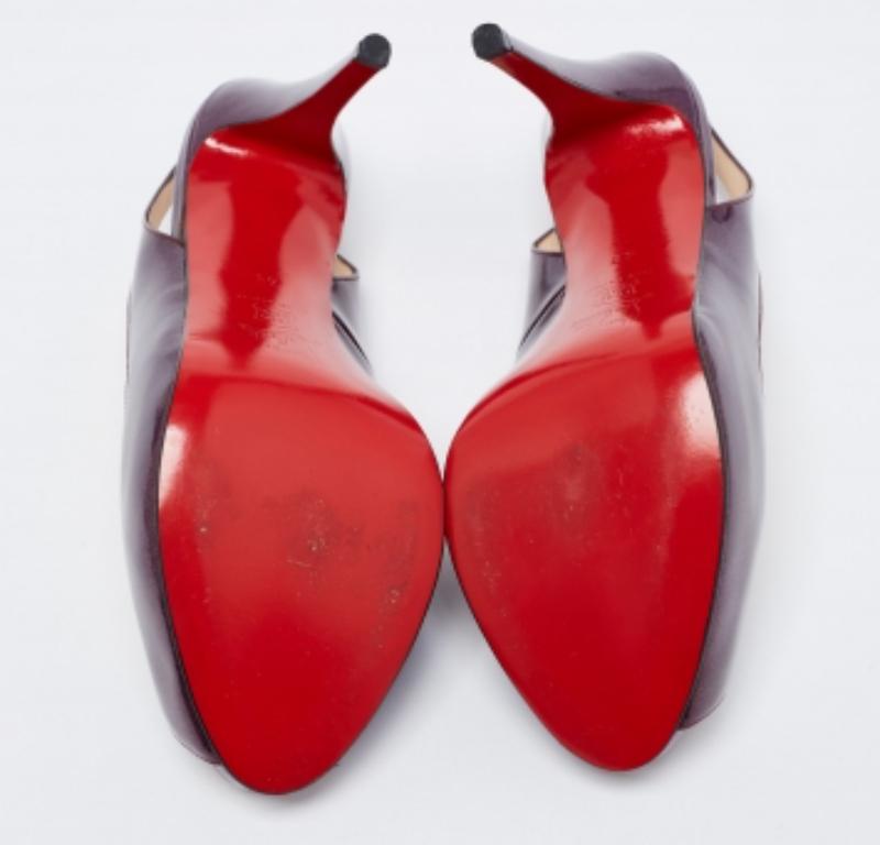 Christian Louboutin Patent Leder No Prive Peep-Toe Slingback Sandalen Größe 41 (Grau) im Angebot