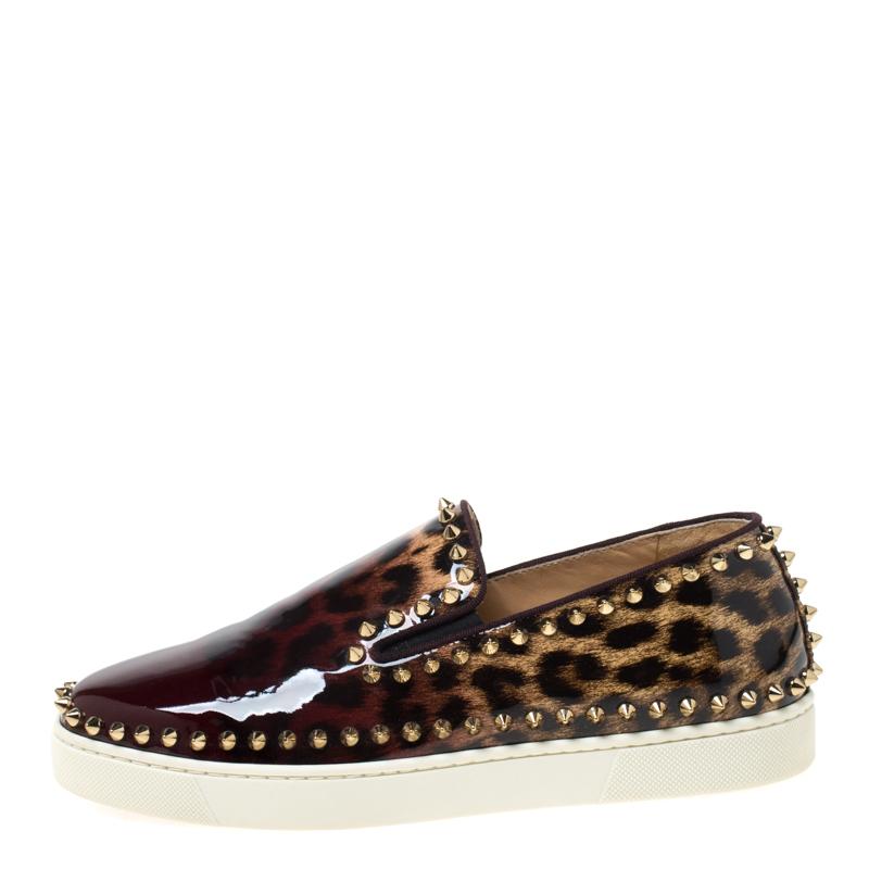 Christian Louboutin Patent Leather Pik Boat Studded Slip On Loafers Size 39 In Excellent Condition In Dubai, Al Qouz 2